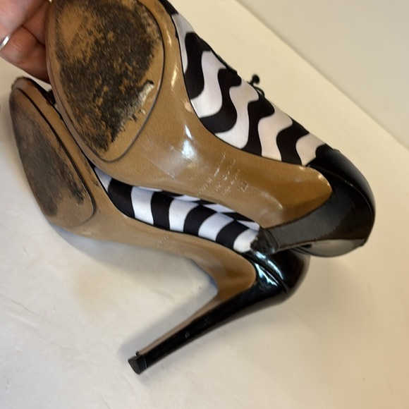 Nicholas Kirkwood Monochromatic Satin and Leather Strappy Lace Up Peeptoe Heels - Picture 10 of 12